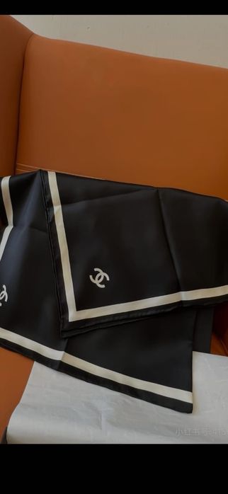 Eșarfe Chanel model 2026, 100% mătase, 90×90cm, 2 modele