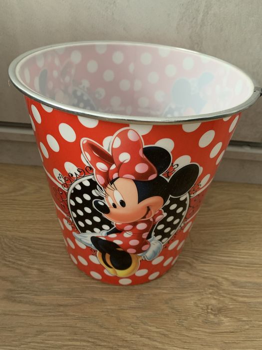 Cos de gunoi cu Minnie