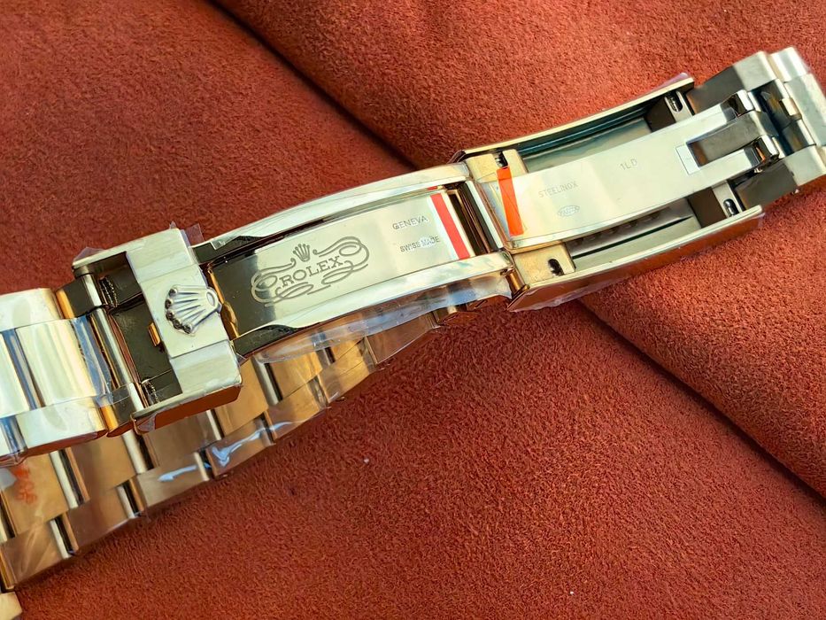 Rolex Submariner Gold  с 3 секунди отклонение