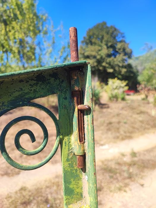 Продавам дворна  врата