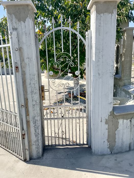 Porți uzate de vânzare