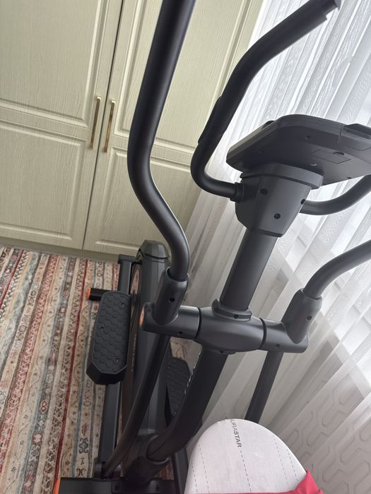 Продам эллиптический тренажер
