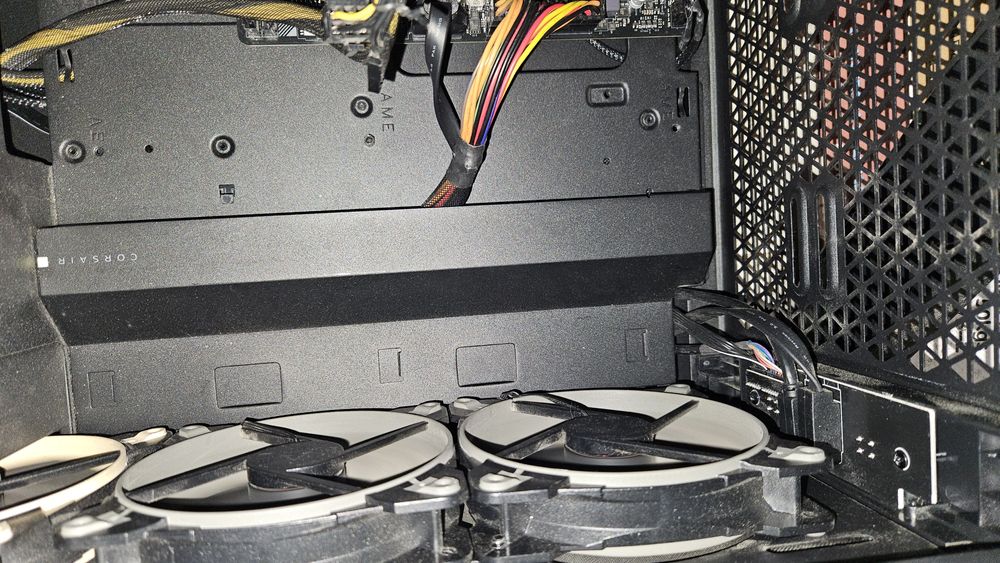 Геймърско pc 12400f/32gb ram 3200mhz/gtx 1660ti/m2 500gb/650w modular