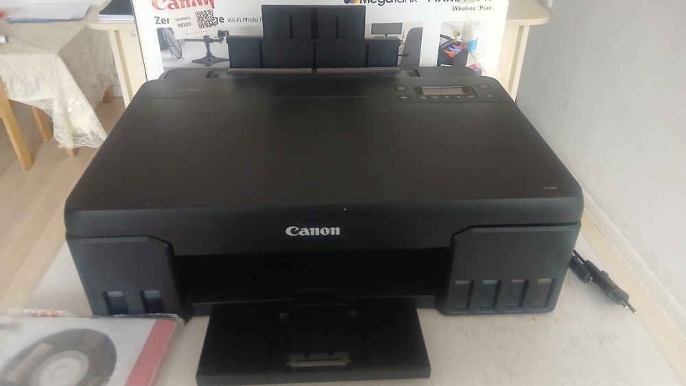 Printer sotiladi.  Canon   svetnoy     6 xil rangli