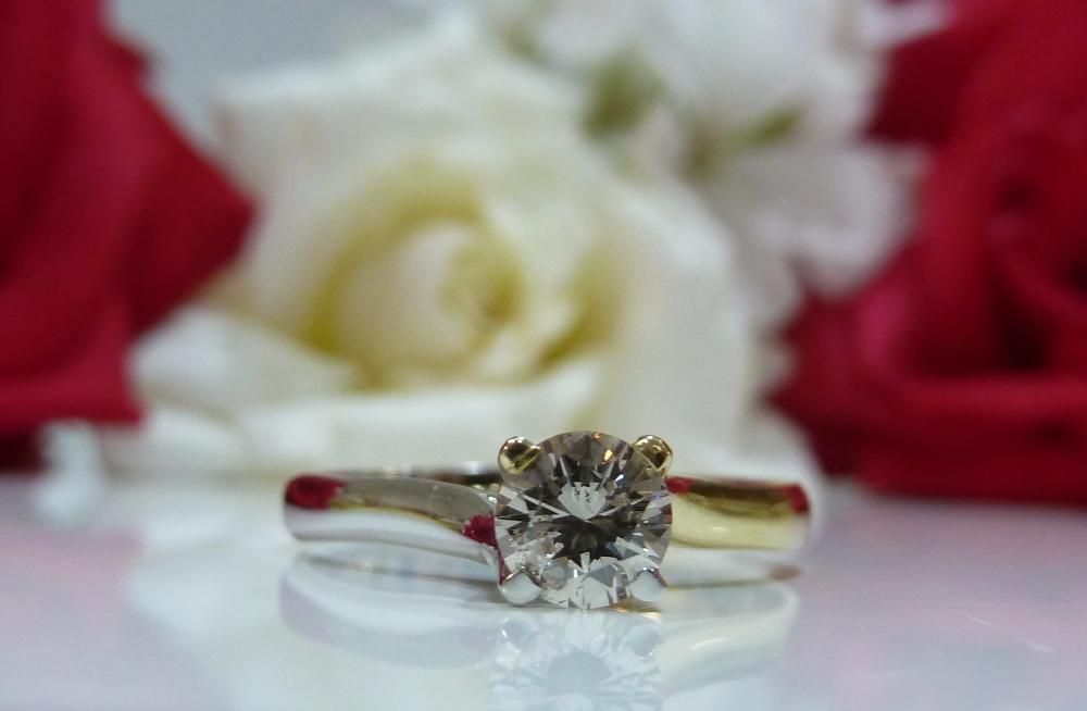 Inel logodna aur 14k cu diamant 0.38ct