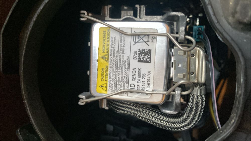 Faruri xenon audi a 4 b7