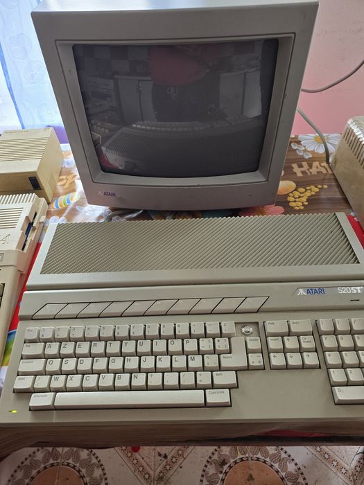Amiga  și Atari 520