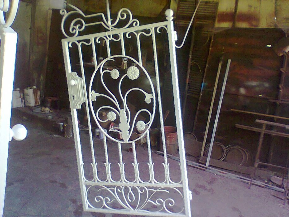 Огради,портали,парапети,метални конструкцй