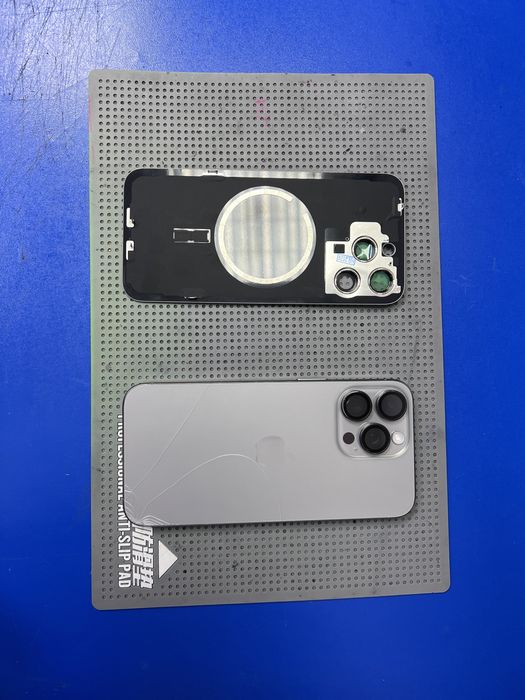 Sticla spate iPhone 15 Pro Max pret 299 lei