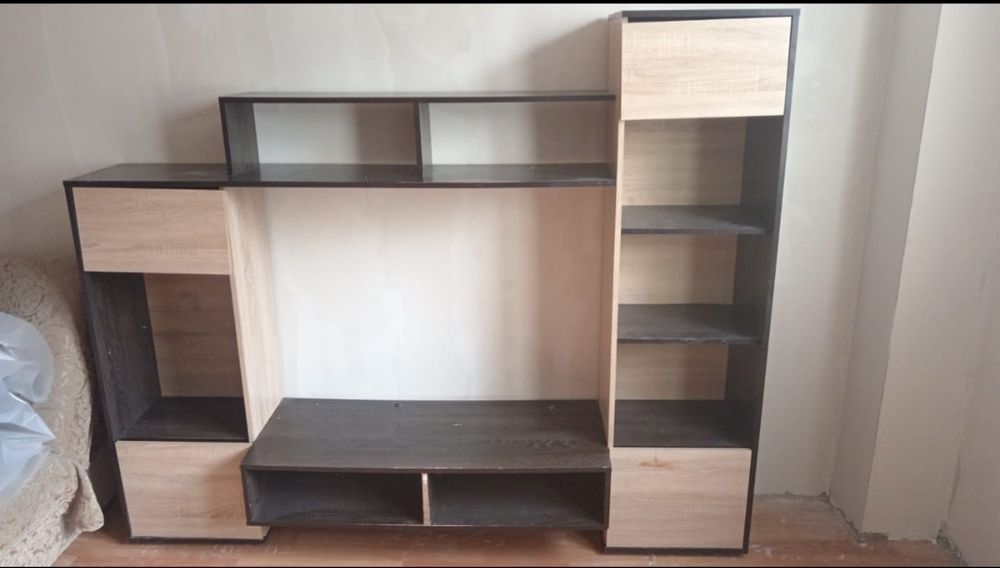 Срочно продаётся шифонер,тумба для тв