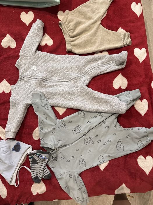 Продам детские вещи