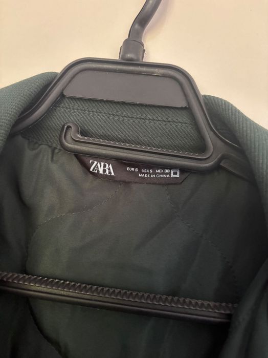 Яке Zara. Дамско S
