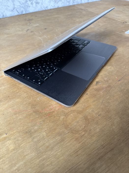 Macbook Air хорошем состояние