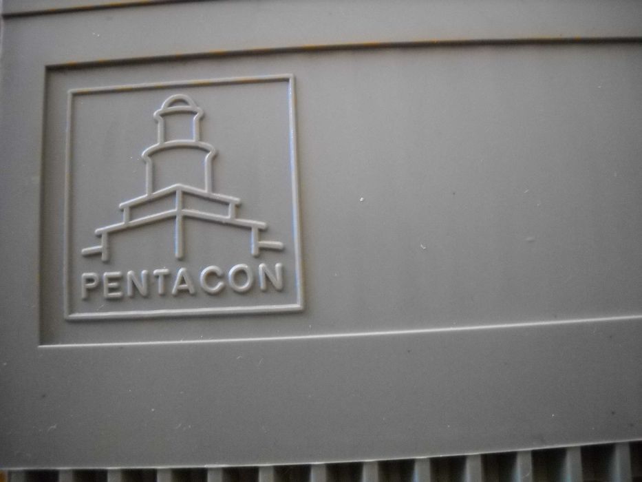 Продавам празни касети за диапозитиви (за диапроектор)