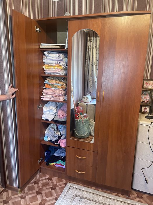 Продам шкаф в хоршем состоянии