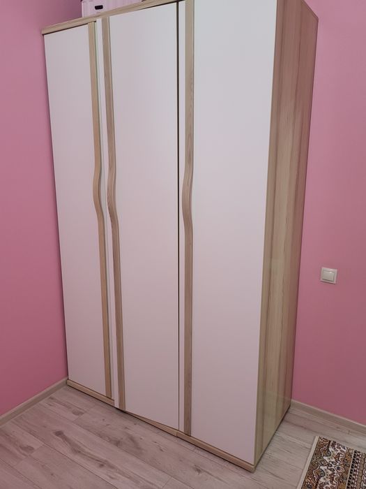 Шкаф для одежды на