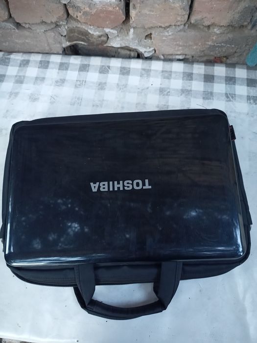 TOSHIBA  Ноутбук