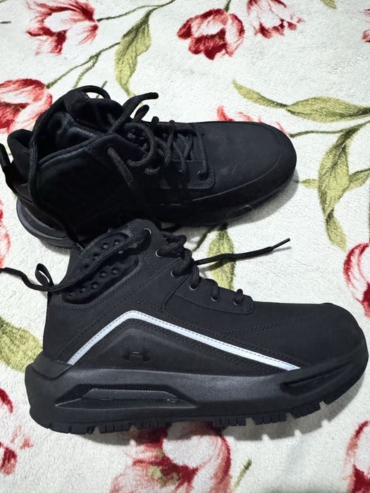 Продам ботинки Under Armour