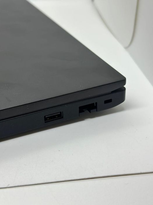 Laptop Lenovo ThinkPad, AMD Ryzen 5 7535, 16GB, 512GB SSD -A-