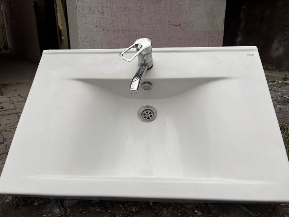 Продам раковину в ванну