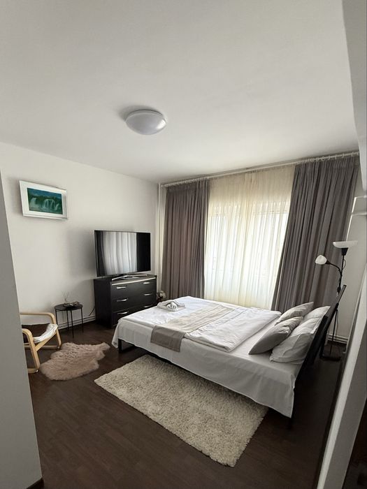 Vand apartament Otopeni(3 dormitoare+living si bucatarie)