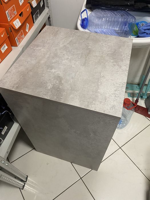 Столик куб для магазина