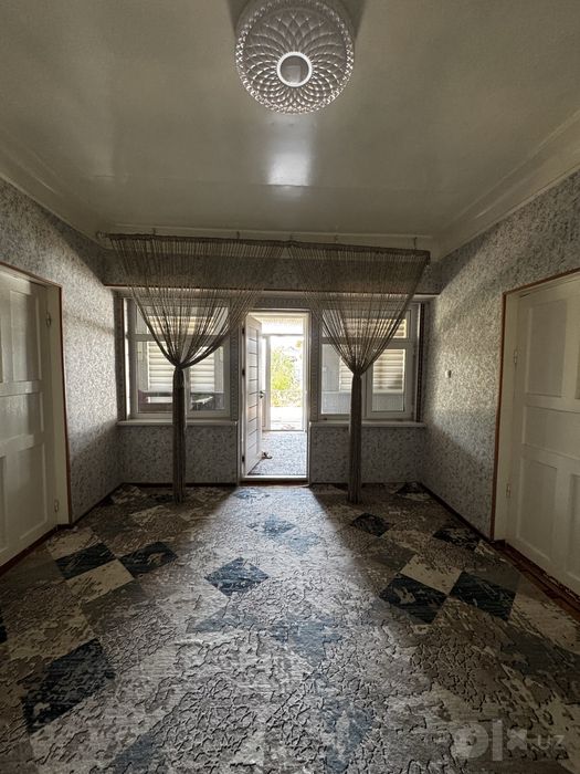 Gazalkentda dacha sotiladi