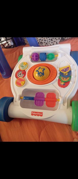 Продавам бебешки уокър