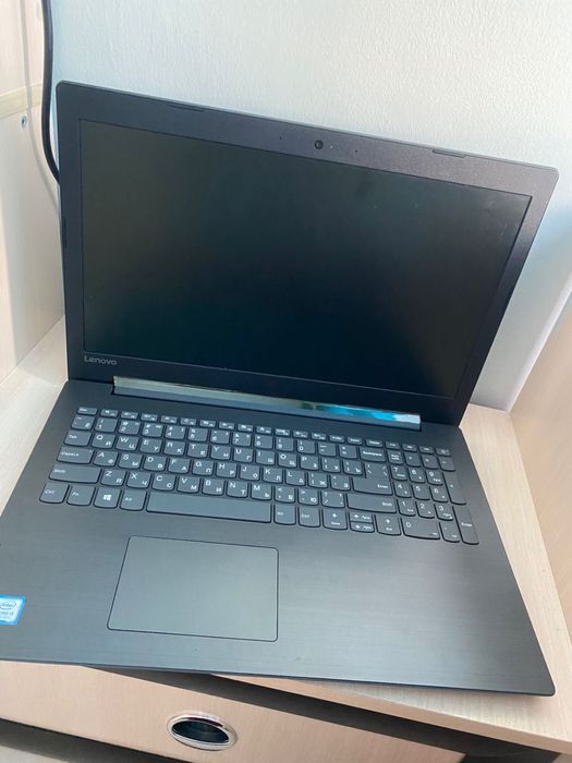 Ноутбук Lenovo.