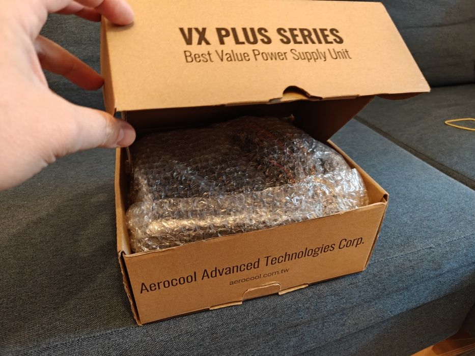 Sursa PFC VX plus 600W foarte puțin folosită