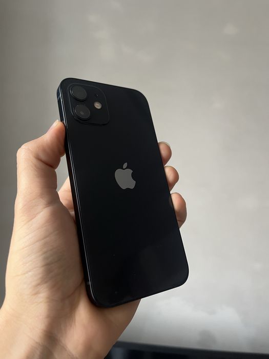 iphone 12.           .