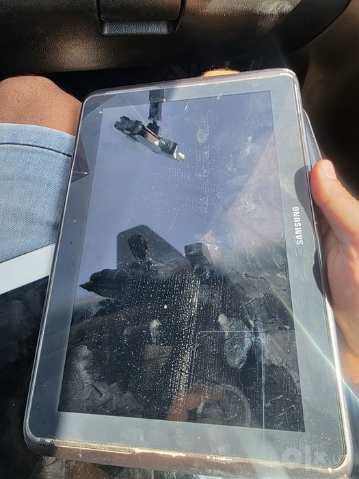 Продам три планшета. IPad 3, Samsung galaxy tab 2.
