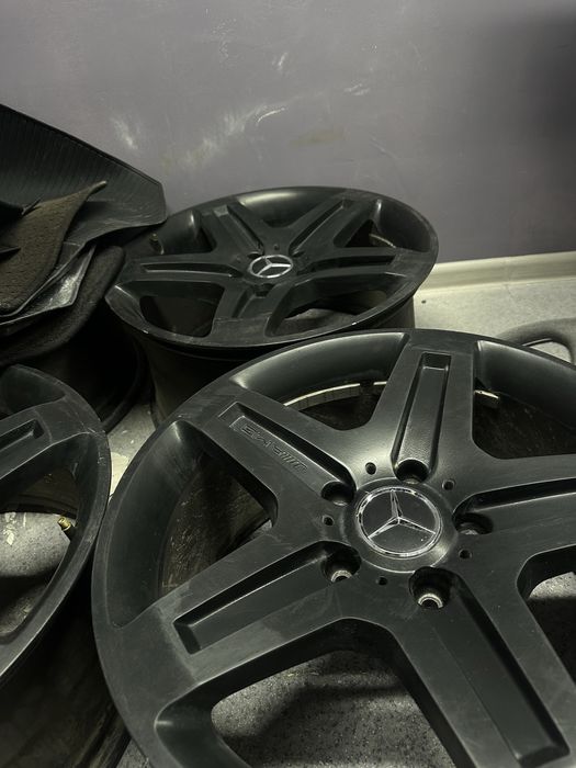 Продам диски от мерседеса (гелик)