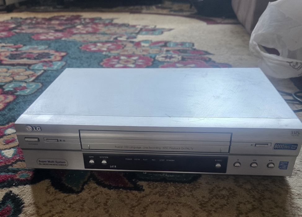 Видео магнитофон LG L418 (VHS)