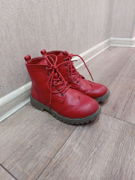 Ботинки демисезонные для девочки 33 р