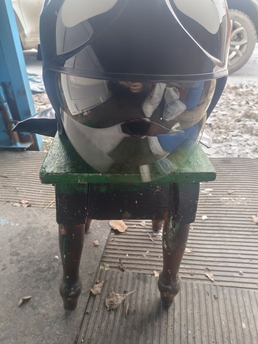 Продам каску пожарного