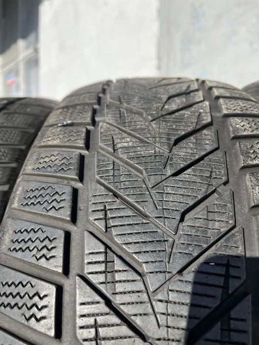 4 бр. зимни гуми 225/60/17 Vredestein DOT 4016 5-6 mm