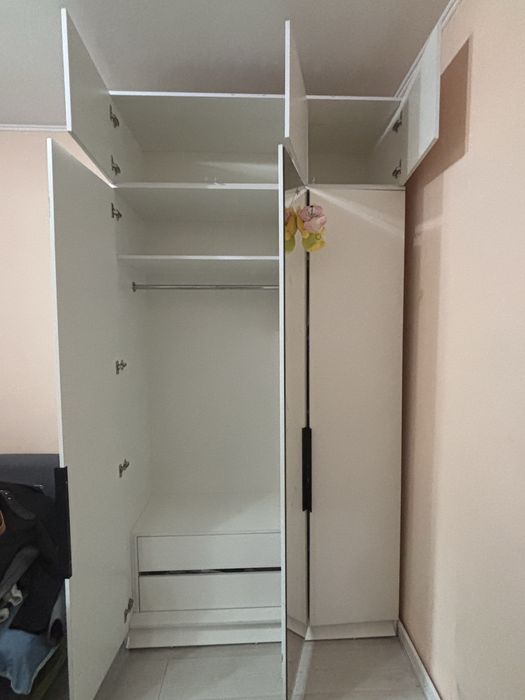 Продаётся шкаф (в хорошем состоянии)