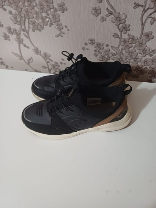 Кроссовки лёгкие на мальчика