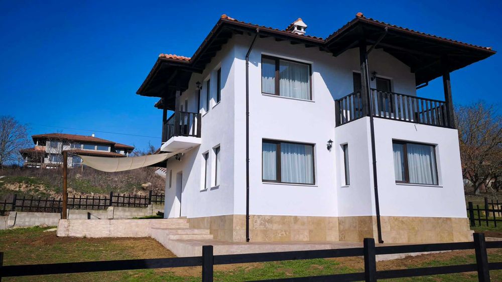 Продава се Къща в Добрич, Кралска зона - 122 кв.м за 610 €/кв.м - Снимка #1