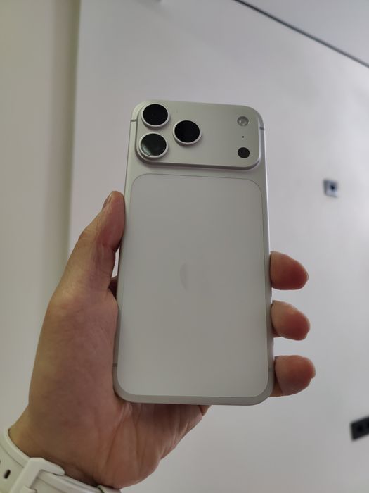 iPhone 17 Pro Max 256 e-Sim