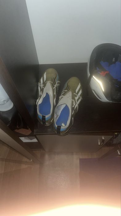 продам бутсы футбольные