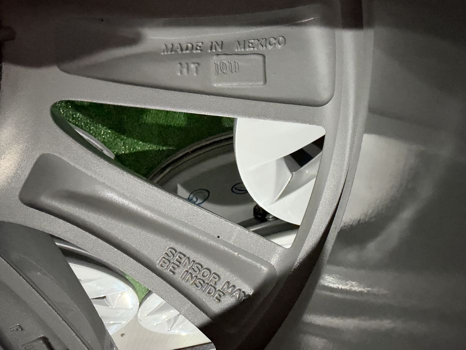 4бр. КАТО НОВИ 19” Оригинални Джанти *SLIPSTREAM/AERO TURBINE* 5х120 за -TESLA S- 8.0Jx19H2, ET40