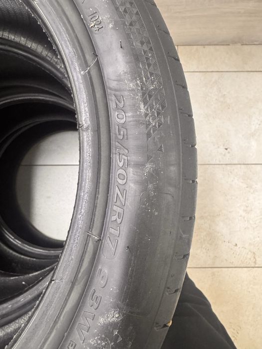 Продам резину р17 идеальная