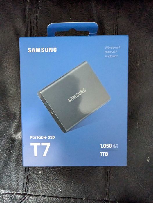 SSD Portabil Samsung T7 / 1TB