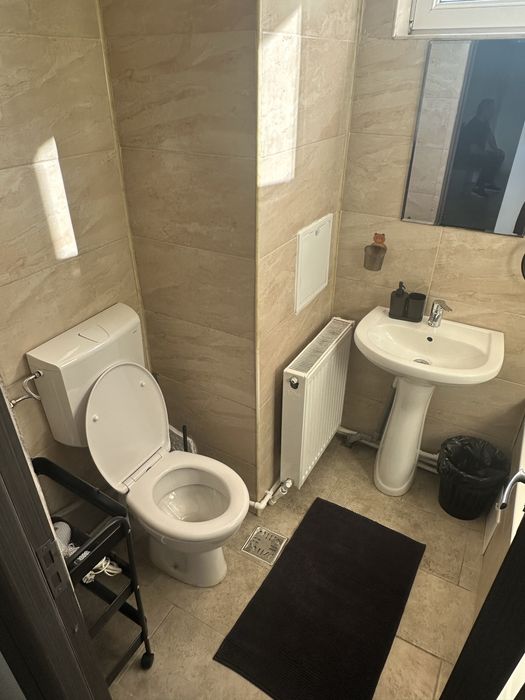 Inchiriez garsoniera