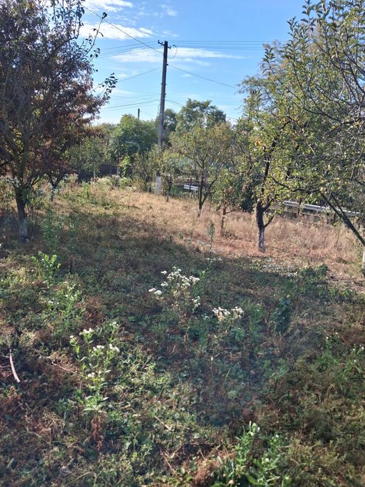 Teren intravilan - 750 mp (în acte), (798 mp suprafața mǎsuratǎ) - comuna Cocorastii-Mislii (Prahova) - la 18 km de Ploiesti