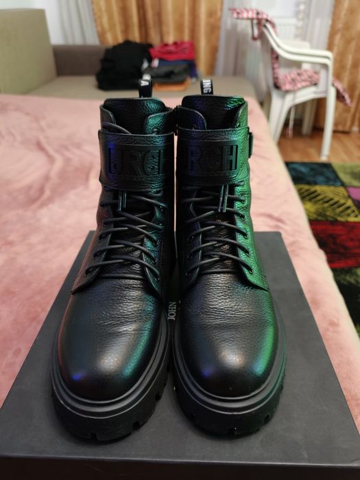 Vând ghete John Richmond