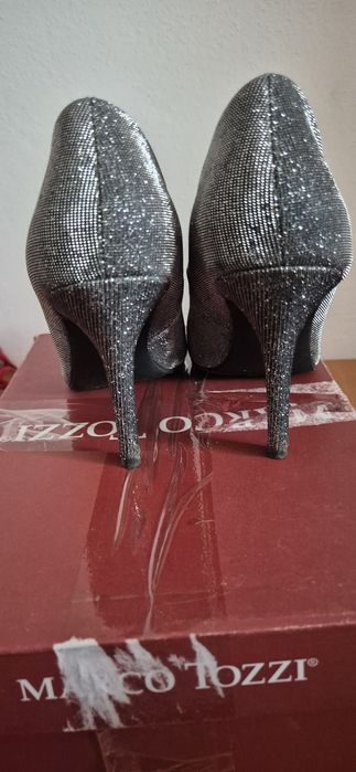 Pantofi argintii marimea 38