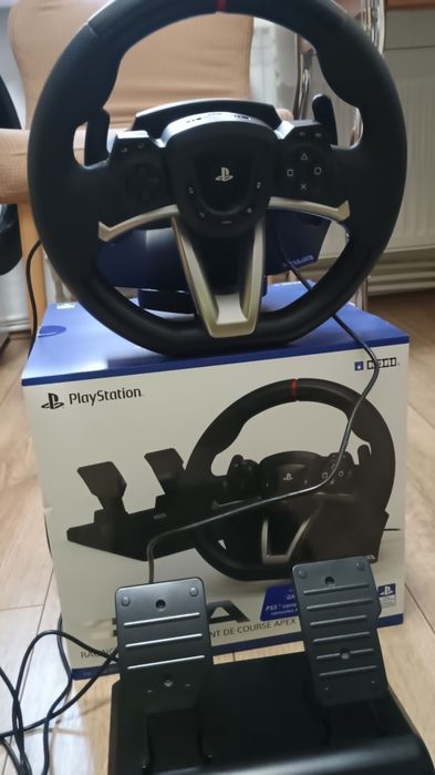 Vând urgent volan gaming